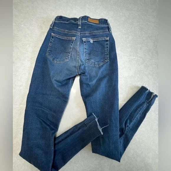 AG distressed Jeans - Picture 7 of 10